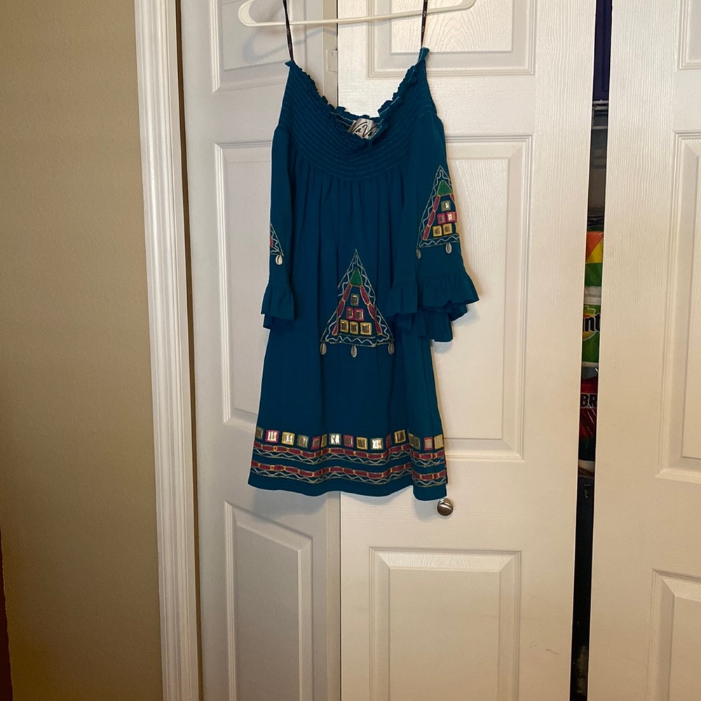 Like new Vava by Joy Han off the shoulder dress